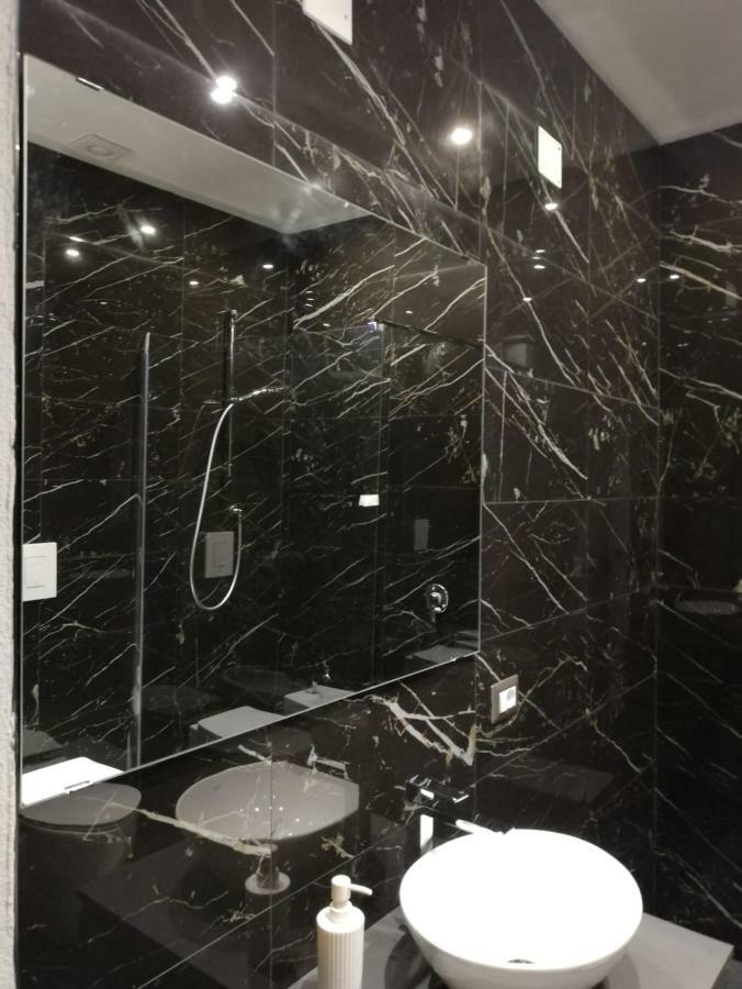 Sant Efisio Host Hotel Cagliari Bagian luar foto
