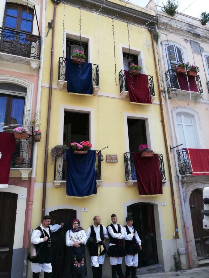 Sant Efisio Host Hotel Cagliari Bagian luar foto